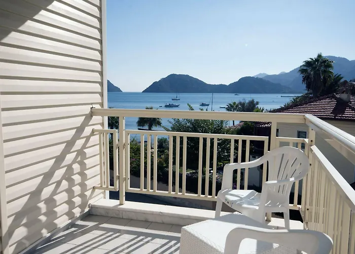 Flamingo Szálloda 3*