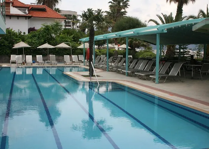 Flamingo 3* 말마리스