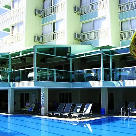 Flamingo Hotell 3*