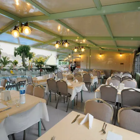 Flamingo Hotel 3*