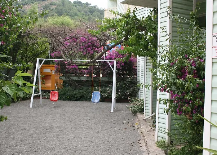 Flamingo 3*